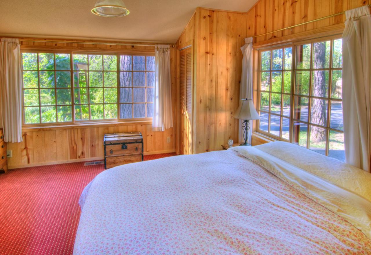 Lake Creek Lodge Бенд Экстерьер фото
