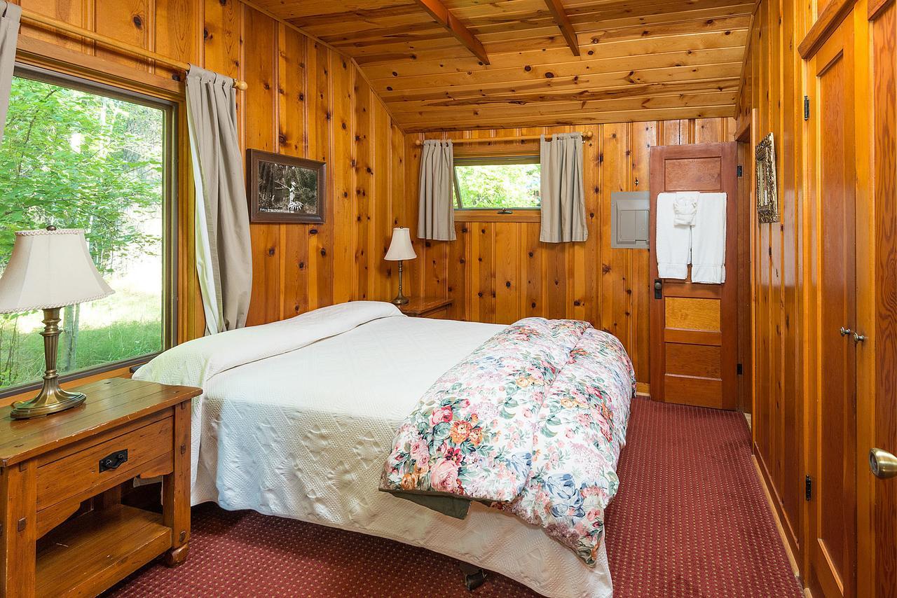 Lake Creek Lodge Бенд Экстерьер фото