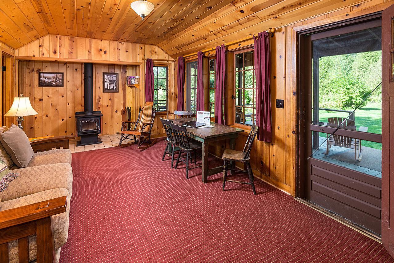 Lake Creek Lodge Бенд Экстерьер фото