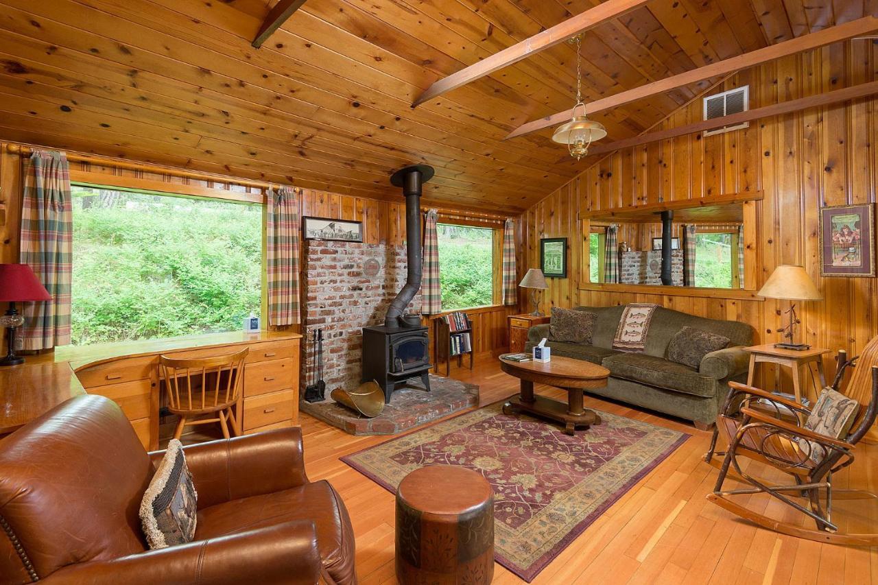 Lake Creek Lodge Бенд Экстерьер фото