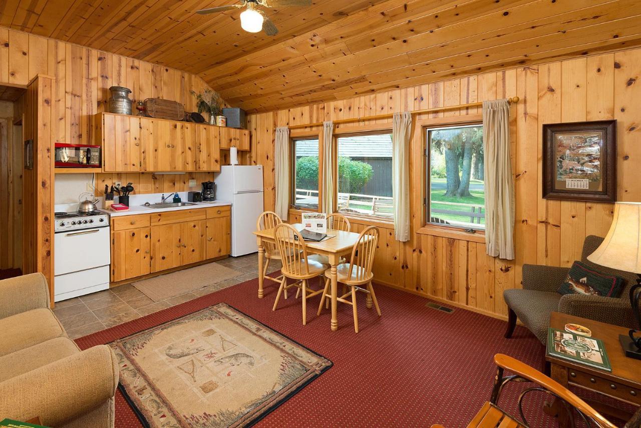 Lake Creek Lodge Бенд Экстерьер фото
