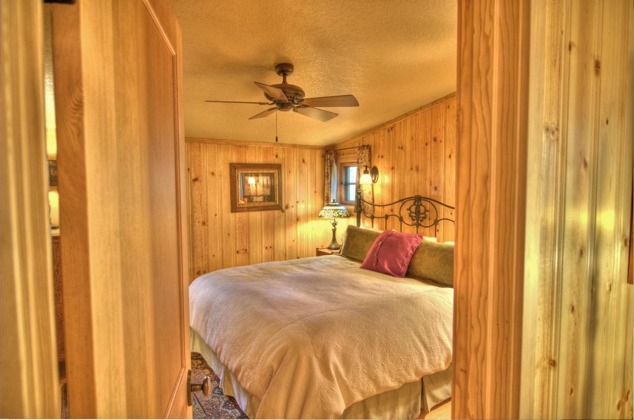 Lake Creek Lodge Бенд Экстерьер фото